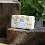 The English Soap company kietas muilas Honey & Camomile - Image 2